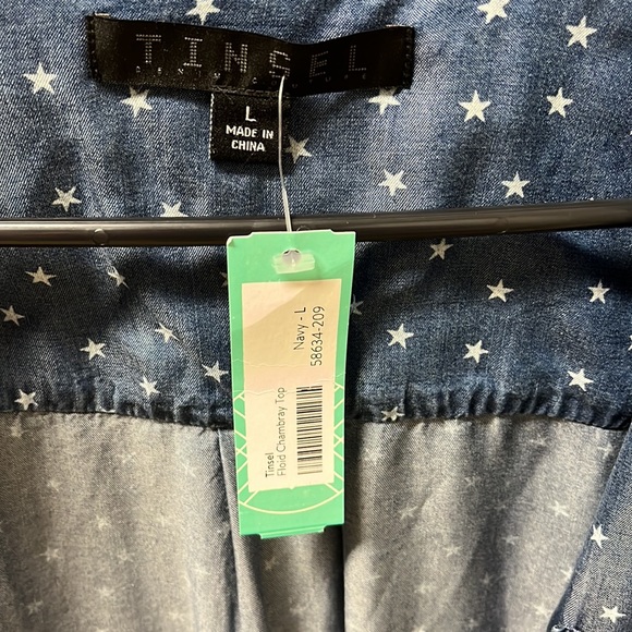 Women’s button up - Picture 2 of 2